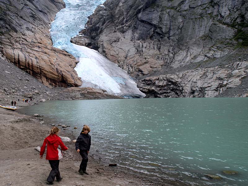 Глазами очевидцев: голубой ледник и зеленое озеро. Тур в Норвегию: фьорды и ледник
